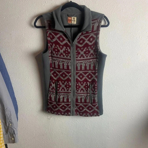 Ruff Hewn Women's Size Medium Fair Isle Knit Vest Burgandy Grey Full Zip - Picture 1 of 6